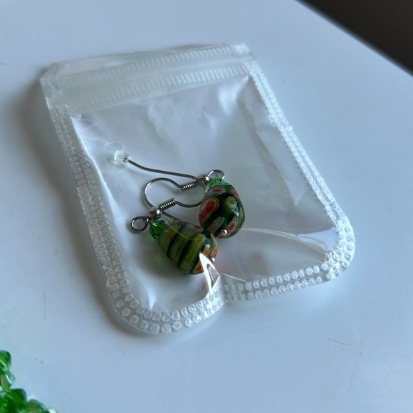 (3 for $30) Necklace & Earrings Set 💚 - Picture 4 of 7